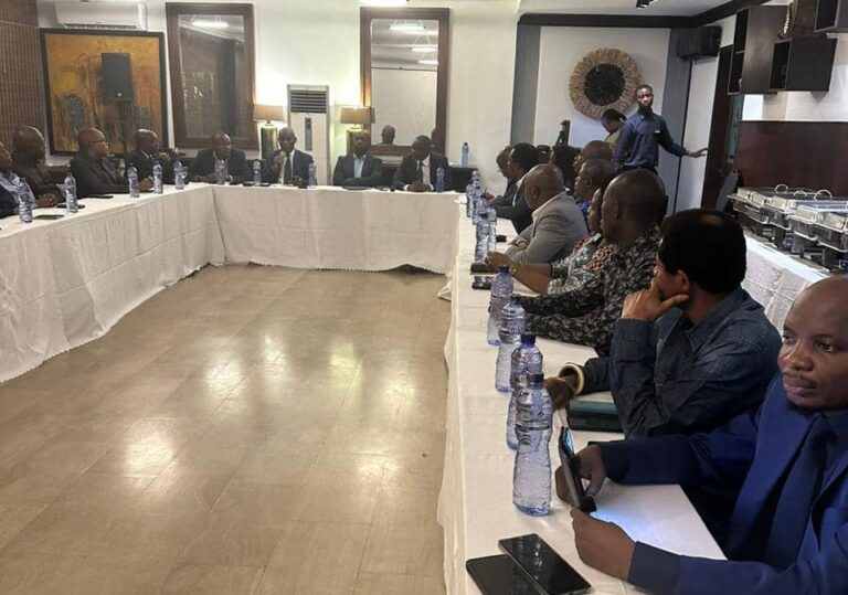 Le Caucus des députés nationaux du Sud-Kivu a reçu en honneur le Gouverneur de province et son vice à l&rsquo;hôtel Sultani