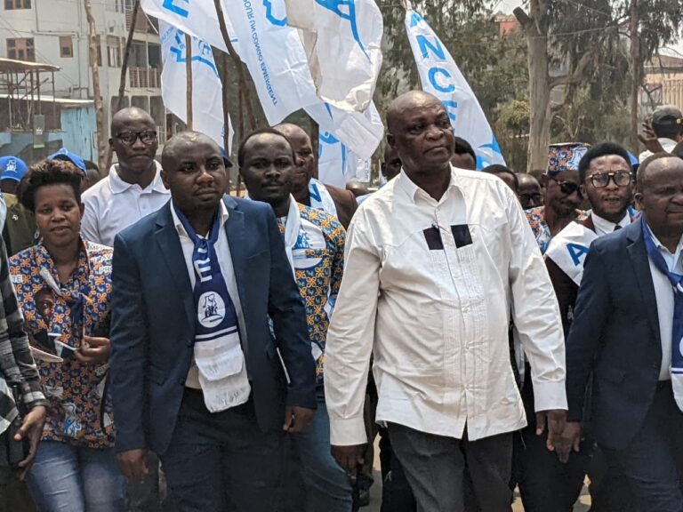 Bukavu : Le sénateur Norbert Basengezi Katintima ouvre le bal de ses vacances parlementaires