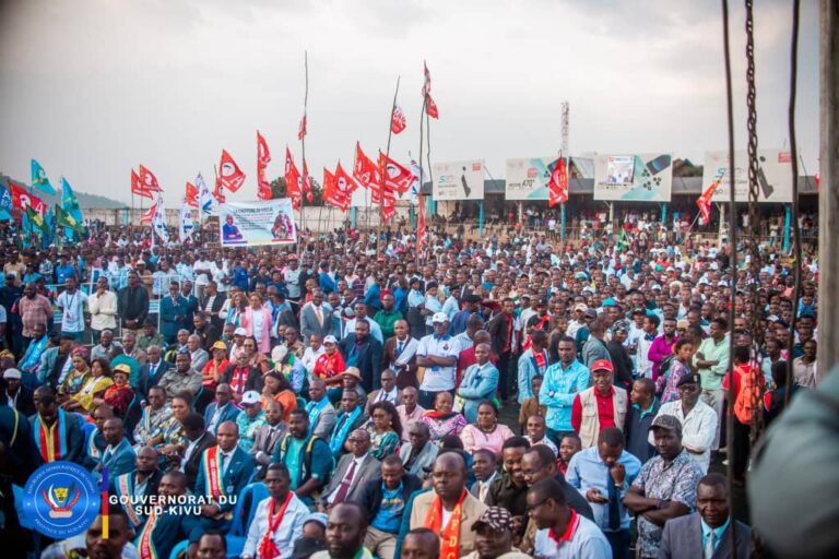 Premier meeting de redevabilité du gouverneur Jean-Jacques Purusi : Voici les grandes lignes de développement du Sud-Kivu