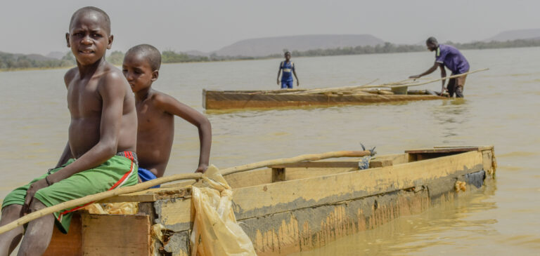 Plus de 30 pêcheurs tués en l&rsquo;espace de 9 mois sur le lac Kivu : Les pêcheurs congolais crient pour leur sécurité