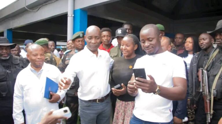 Sud-Kivu : Le Gouverneur Purusi annonce l&rsquo;inhumation “digne” à Minova des compatriotes décédés à la suite du naufrage du bateau MV Merdi