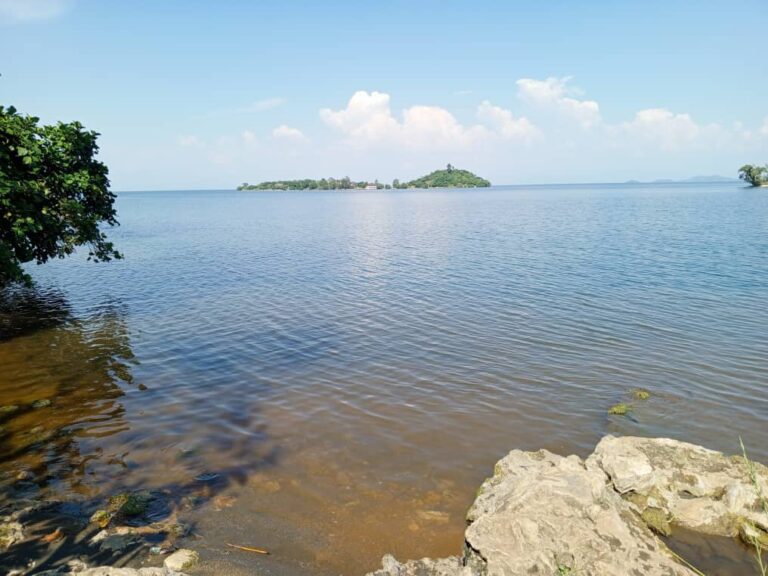 Sud-Kivu : Le gouverneur Jean-Jacques Purusi vient de rendre public l&rsquo;arrêté suspendant toute navigation sur le lac Kivu