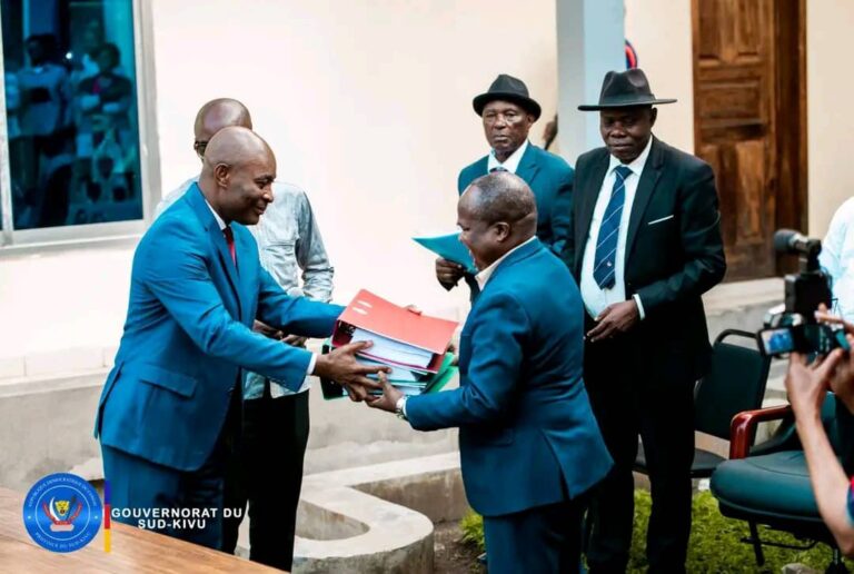 Sud-Kivu : le Gouverneur Jean-Jacques Purusi dépose le projet d’édit budgétaire qu’il juge de « réaliste » pour mettre œuvre son programme de Gouvernance